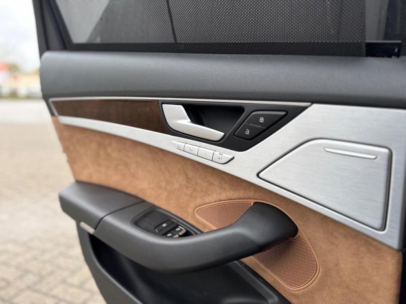 Audi - A8 - pic11