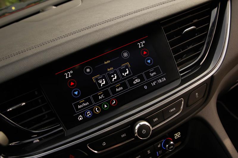 Opel - Insignia - pic22