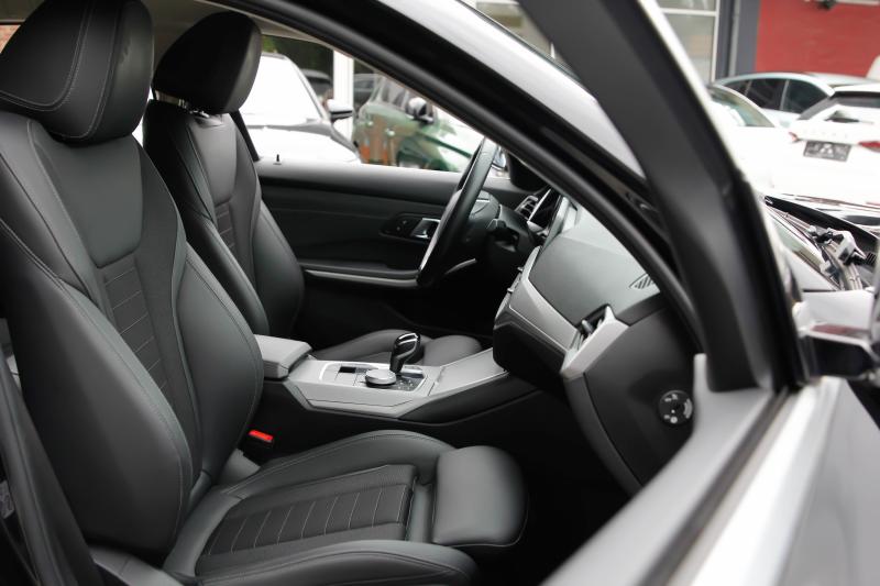 BMW - 320 - pic9