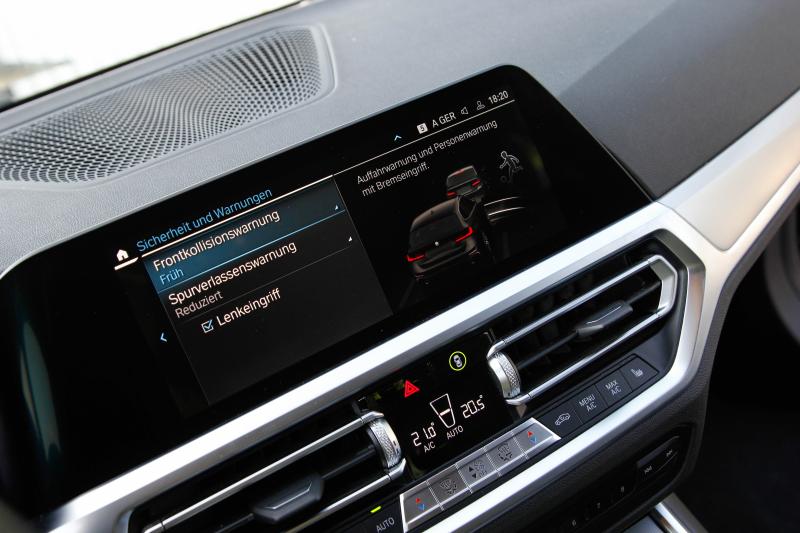 BMW - 330e - pic35