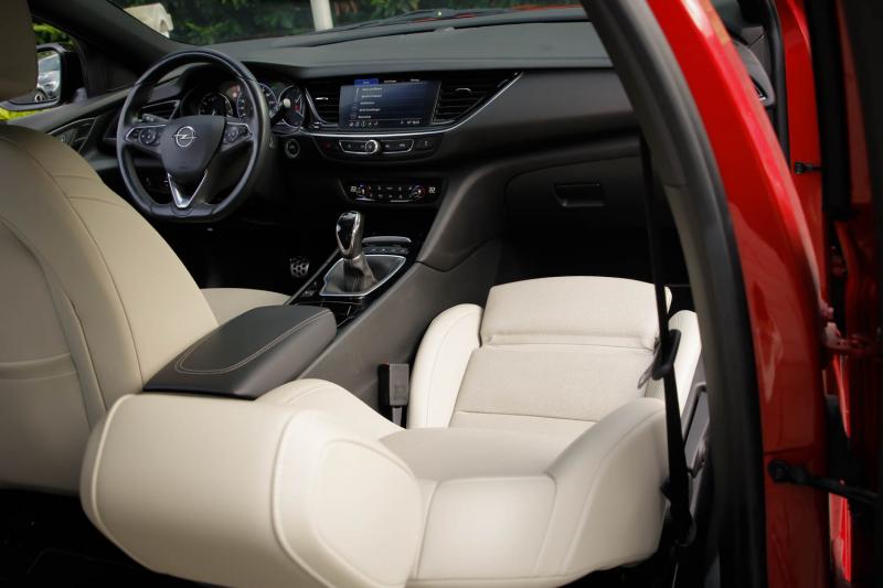 Opel - Insignia - pic7
