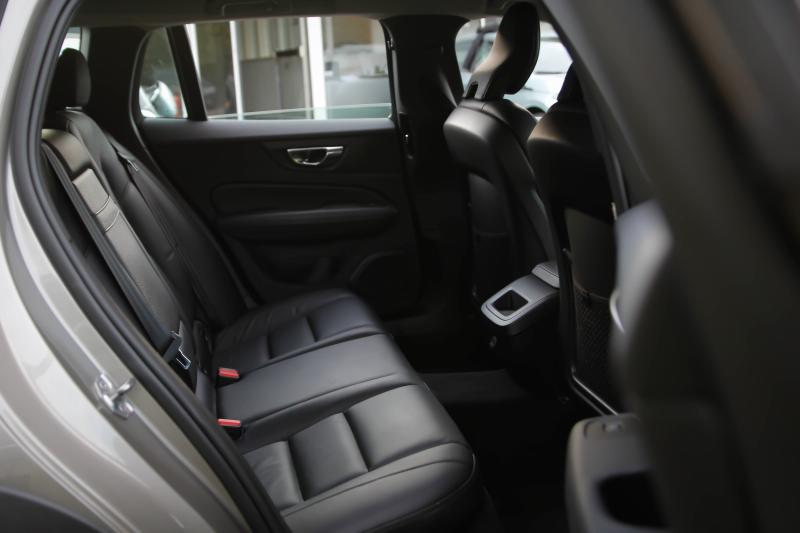 Volvo - V60 CROSS COUNTRY - pic9