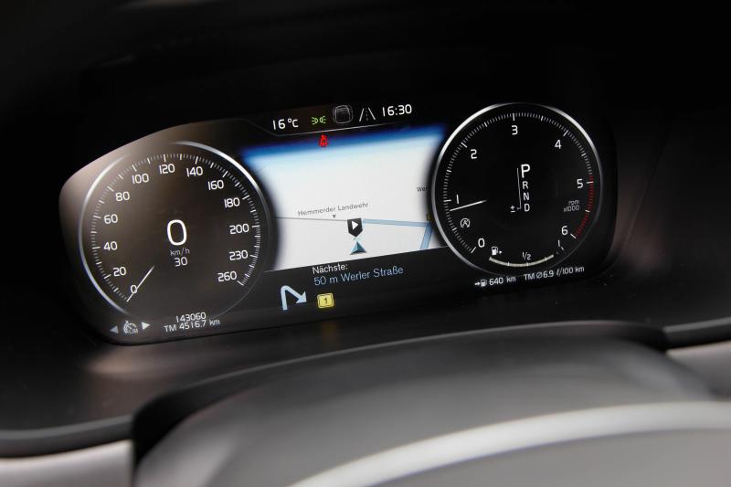 Volvo - V90 Cross Country - pic25