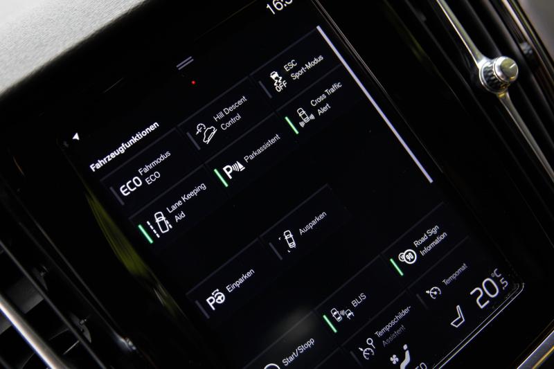 Volvo - V90 Cross Country - pic35