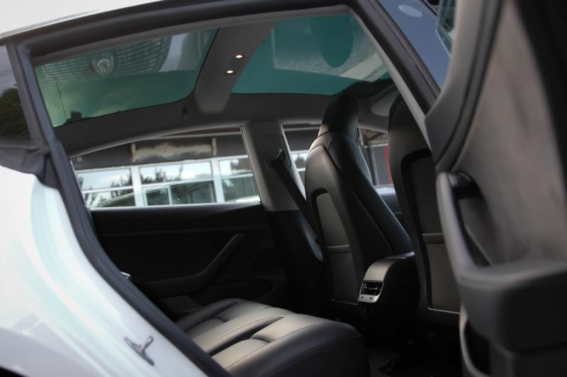Tesla - Model3 - pic12