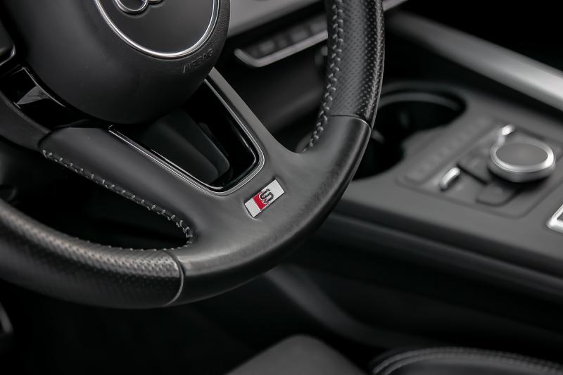 Audi - A4 - pic29