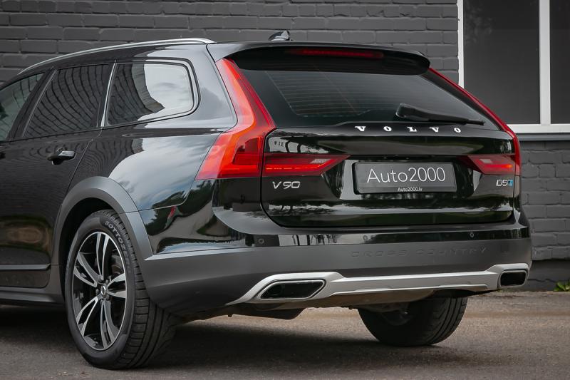 Volvo - V90 - pic6