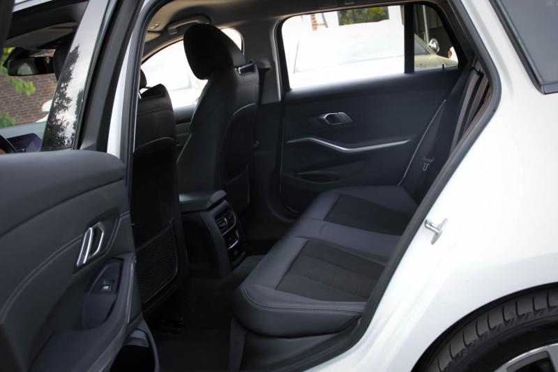 BMW - 330 - pic16