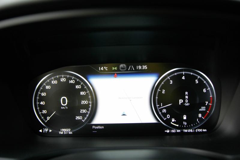 Volvo - V60 CROSS COUNTRY - pic30