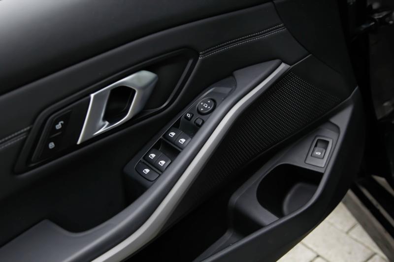 BMW - 320 - pic27