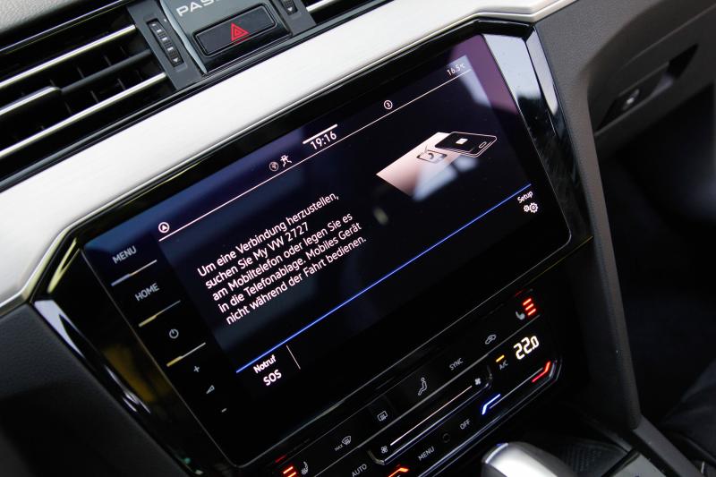 Volkswagen - Passat - pic14