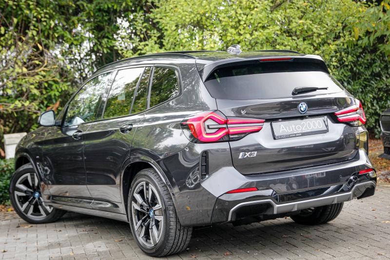 BMW - IX3 - pic6