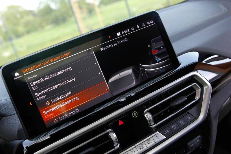 BMW - IX3 - pic41