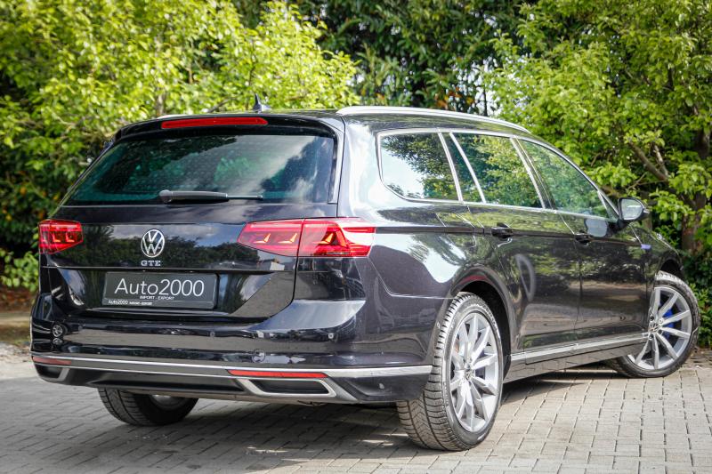 Volkswagen - Passat - pic6