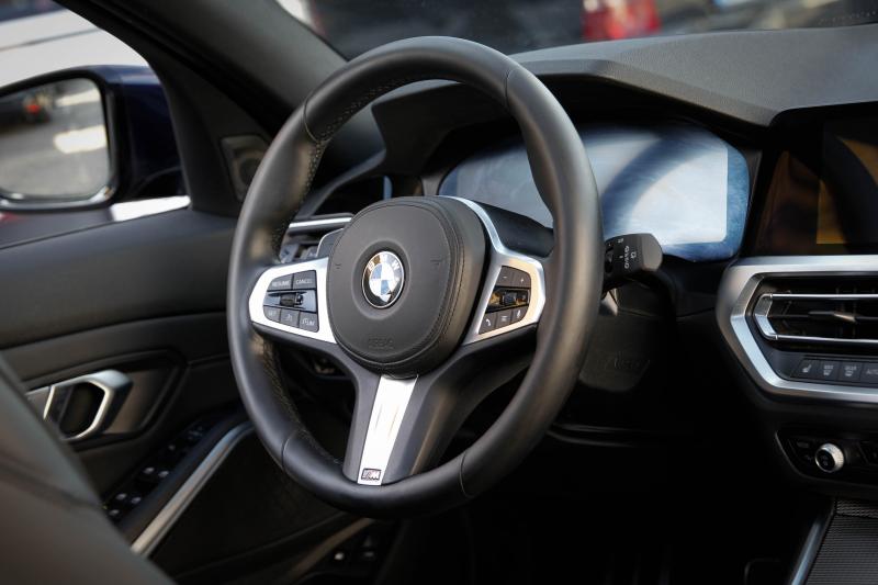 BMW - 330 - pic10