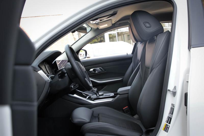 BMW - 330 - pic12
