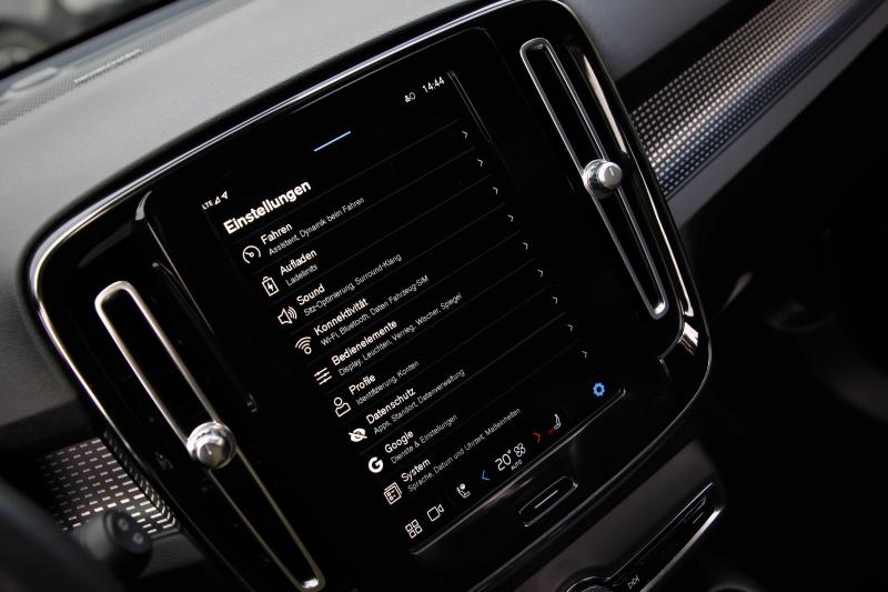 Volvo - XC40 - pic22