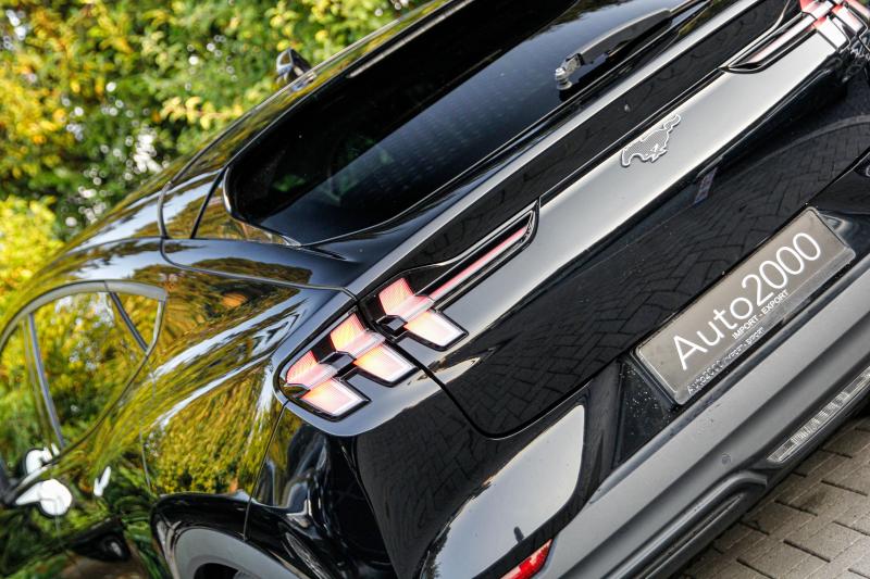 Ford - Mustang - pic6