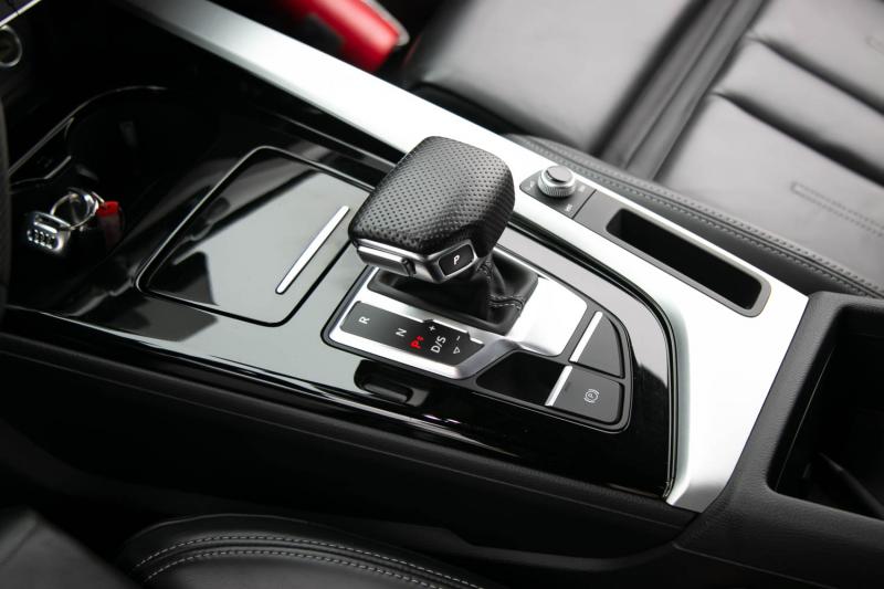 Audi - a4 - pic25