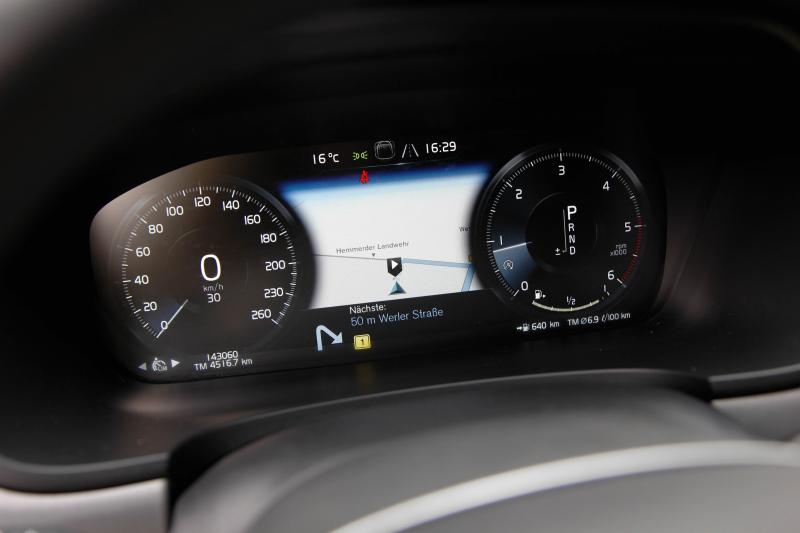 Volvo - V90 Cross Country - pic30