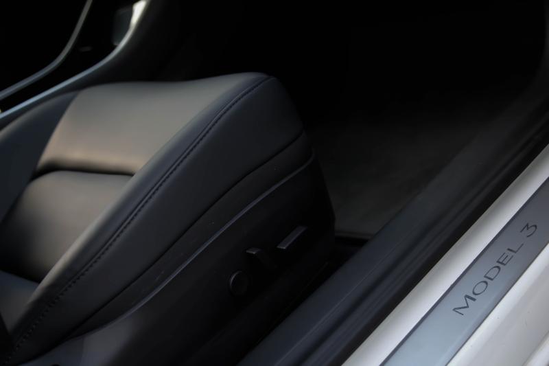 Tesla - Model3 - pic13